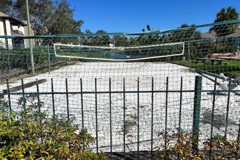 Condo in Saint Petersburg, Florida, 1 bedroom № 2143488 - photo 20