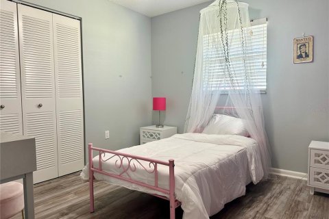 Casa en venta en Yalaha, Florida, 3 dormitorios, 122.07 m2 № 1918355 - foto 13