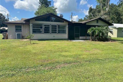 Casa en venta en Yalaha, Florida, 3 dormitorios, 122.07 m2 № 1918355 - foto 22