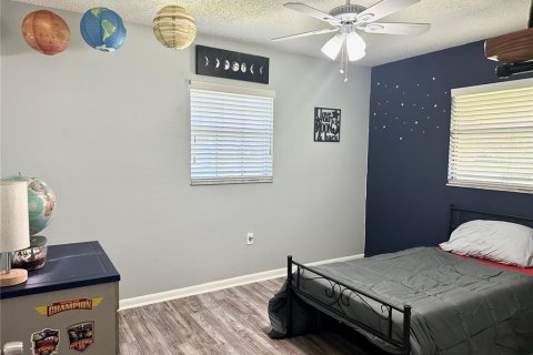 Casa en venta en Yalaha, Florida, 3 dormitorios, 122.07 m2 № 1918355 - foto 11