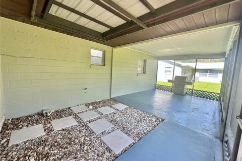 Casa en venta en Yalaha, Florida, 3 dormitorios, 122.07 m2 № 1918355 - foto 18