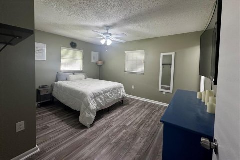 Casa en venta en Yalaha, Florida, 3 dormitorios, 122.07 m2 № 1918355 - foto 14