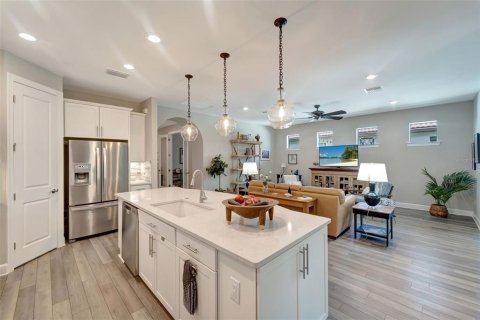 House in Sarasota, Florida 3 bedrooms, 177.07 sq.m. № 1885602 - photo 11