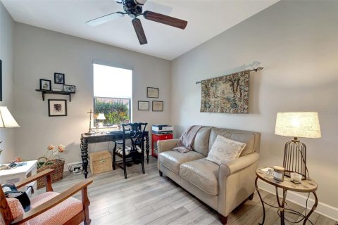House in Sarasota, Florida 3 bedrooms, 177.07 sq.m. № 1885602 - photo 18