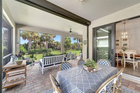 House in Sarasota, Florida 3 bedrooms, 177.07 sq.m. № 1885602 - photo 28