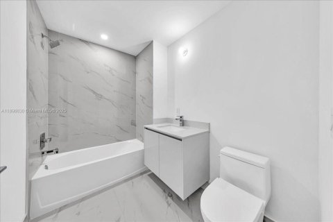 Copropriété à louer à Miami, Floride: 2 chambres, 143.53 m2 № 1950649 - photo 28