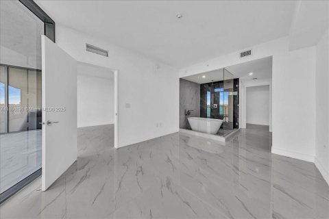 Copropriété à louer à Miami, Floride: 2 chambres, 143.53 m2 № 1950649 - photo 8