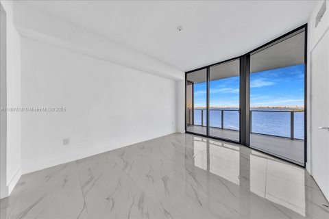 Copropriété à louer à Miami, Floride: 2 chambres, 143.53 m2 № 1950649 - photo 17