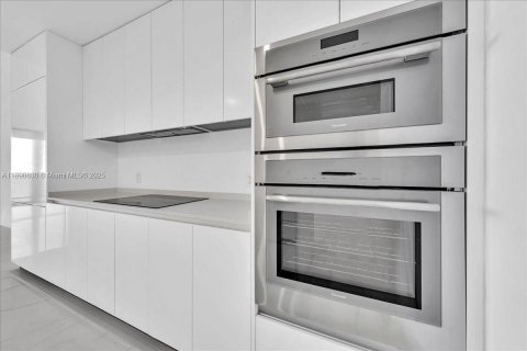 Copropriété à louer à Miami, Floride: 2 chambres, 143.53 m2 № 1950649 - photo 6