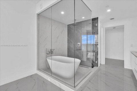 Copropriété à louer à Miami, Floride: 2 chambres, 143.53 m2 № 1950649 - photo 11