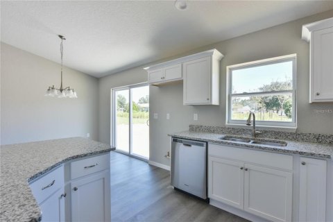 House in Dunnellon, Florida 3 bedrooms, 127.28 sq.m. № 1904859 - photo 10