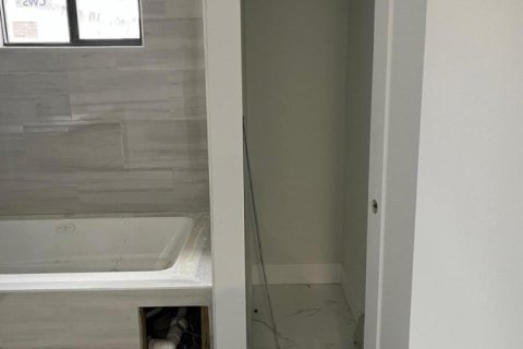 Купить виллу или дом в Корал-Спрингс, Флорида 3 комнаты, 235.88м2, № 2146211 - фото 14