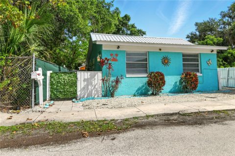 House in New Smyrna Beach, Florida 2 bedrooms, 80.64 sq.m. № 1778210 - photo 3