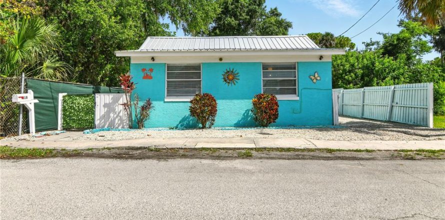 House in New Smyrna Beach, Florida 2 bedrooms, 80.64 sq.m. № 1778210