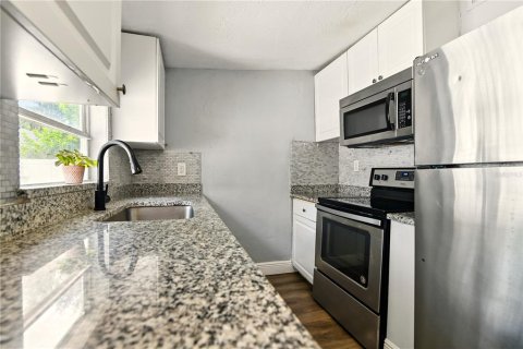 House in New Smyrna Beach, Florida 2 bedrooms, 80.64 sq.m. № 1778210 - photo 11