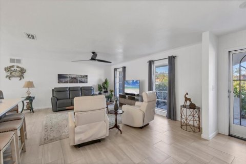 Casa en alquiler en Sarasota, Florida, 3 dormitorios, 150.87 m2 № 1723078 - foto 4