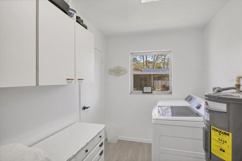 Снять в аренду виллу или дом в Сарасота, Флорида 7 комнат, 150.87м2, № 1723078 - фото 23