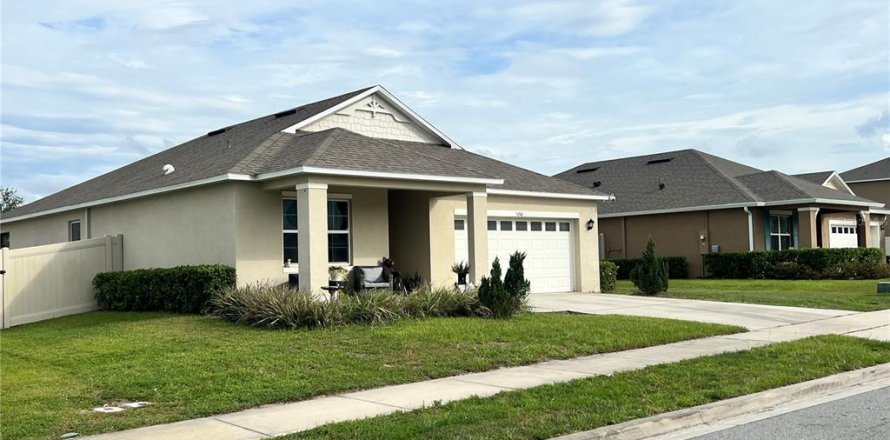 Casa en Mount Dora, Florida 3 dormitorios, 153.38 m2 № 2107714