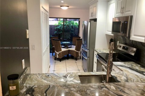 Adosado en alquiler en Hollywood, Florida, 2 dormitorios, 106.84 m2 № 2023447 - foto 6