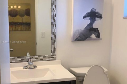Adosado en alquiler en Hollywood, Florida, 2 dormitorios, 106.84 m2 № 2023447 - foto 17