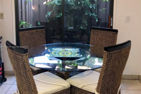 Adosado en alquiler en Hollywood, Florida, 2 dormitorios, 106.84 m2 № 2023447 - foto 4