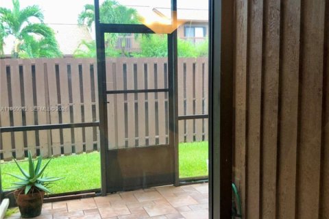 Adosado en alquiler en Hollywood, Florida, 2 dormitorios, 106.84 m2 № 2023447 - foto 19