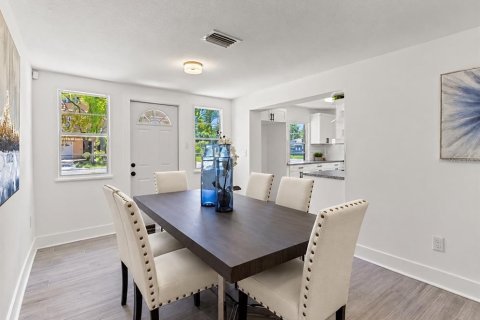 Villa ou maison à vendre à Tampa, Floride: 3 chambres, 123 m2 № 2400434 - photo 7