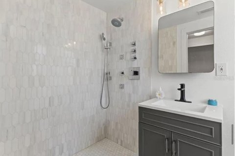 Villa ou maison à vendre à Tampa, Floride: 3 chambres, 123 m2 № 2400434 - photo 10