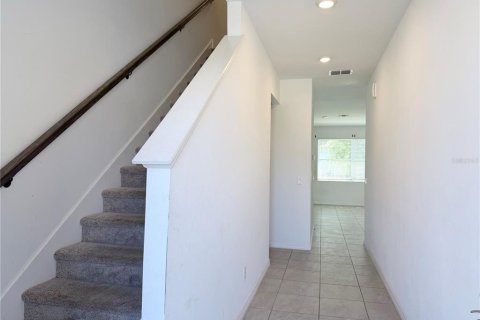 Townhouse in Davenport, Florida 3 bedrooms, 152.36 sq.m. № 2126082 - photo 4