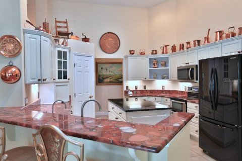 House in Ocala, Florida 3 bedrooms, 316.7 sq.m. № 1673404 - photo 11