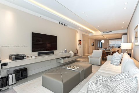 Condo in Bal Harbour, Florida, 3 bedrooms  № 1868438 - photo 21