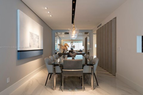 Condo in Bal Harbour, Florida, 3 bedrooms  № 1868438 - photo 8