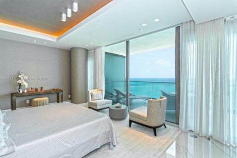 Condo in Bal Harbour, Florida, 3 bedrooms  № 1868438 - photo 23
