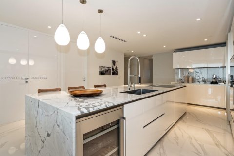 Condo in Bal Harbour, Florida, 3 bedrooms  № 1868438 - photo 13