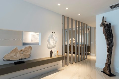Condo in Bal Harbour, Florida, 3 bedrooms  № 1868438 - photo 10