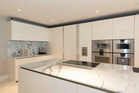 Condo in Bal Harbour, Florida, 3 bedrooms  № 1868438 - photo 14
