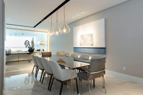 Condo in Bal Harbour, Florida, 3 bedrooms  № 1868438 - photo 9