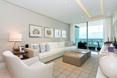 Condo in Bal Harbour, Florida, 3 bedrooms  № 1868438 - photo 19