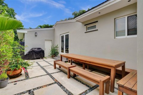 Villa ou maison à vendre à Coral Gables, Floride: 3 chambres, 191.01 m2 № 1969222 - photo 22