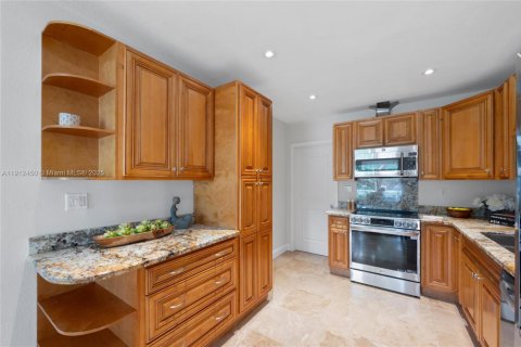 Villa ou maison à vendre à Coral Gables, Floride: 3 chambres, 191.01 m2 № 1969222 - photo 14