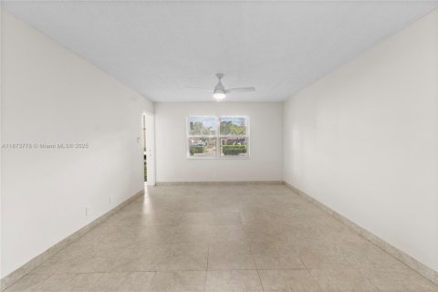 Copropriété à vendre à Hollywood, Floride: 1 chambre, 67.82 m2 № 1983206 - photo 10