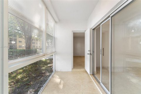 Copropriété à vendre à Hollywood, Floride: 1 chambre, 67.82 m2 № 1983206 - photo 6