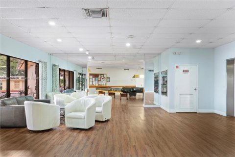 Copropriété à vendre à Hollywood, Floride: 1 chambre, 67.82 m2 № 1983206 - photo 30