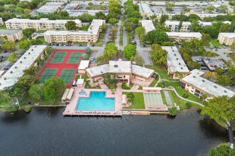 Copropriété à vendre à Hollywood, Floride: 1 chambre, 67.82 m2 № 1983206 - photo 24
