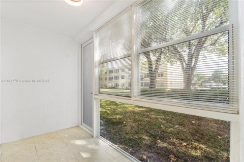 Copropriété à vendre à Hollywood, Floride: 1 chambre, 67.82 m2 № 1983206 - photo 19