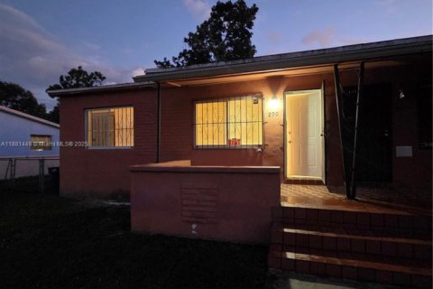 Villa ou maison à louer à Miami, Floride: 2 chambres, 120.4 m2 № 1925110 - photo 16