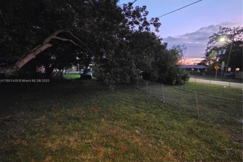 Villa ou maison à louer à Miami, Floride: 2 chambres, 120.4 m2 № 1925110 - photo 19