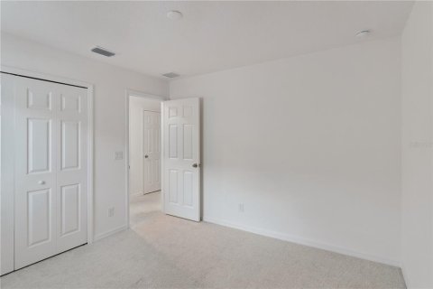 House in Davenport, Florida 4 bedrooms, 226.68 sq.m. № 2236754 - photo 23