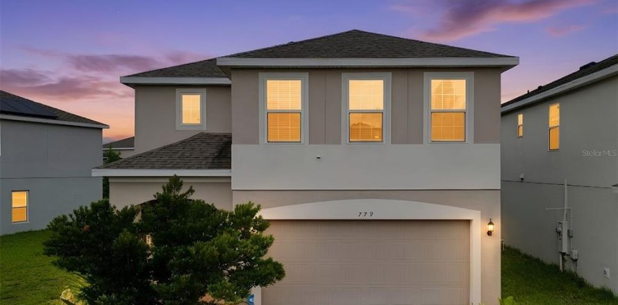House in Davenport, Florida 4 bedrooms, 226.68 sq.m. № 2236754
