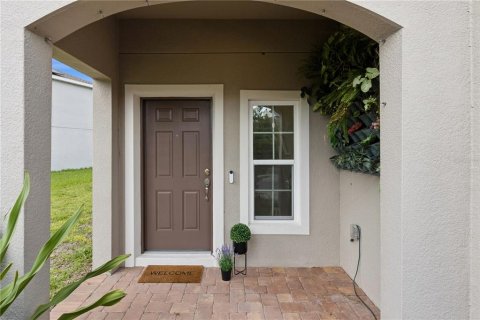 House in Davenport, Florida 4 bedrooms, 226.68 sq.m. № 2236754 - photo 7
